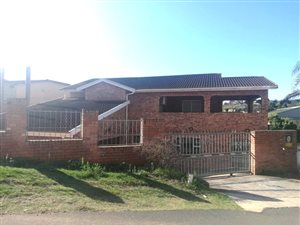 4 Bed House in Oaklands