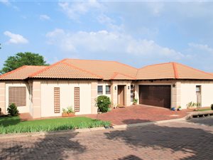 3 Bed House in Featherbrooke Estate