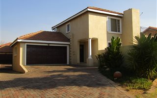 3 Bedroom House in Thatchfield