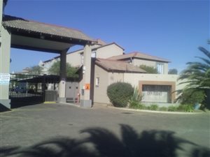 2 Bed Townhouse in Edenglen