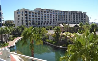2 Bedroom Apartment in Waterfront