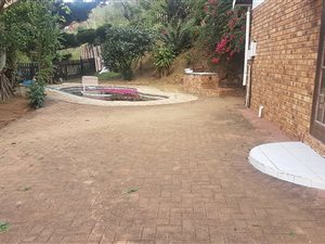 3 Bed House in Illovo Glen