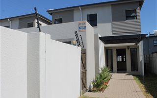 3 Bedroom Townhouse in Parklands North