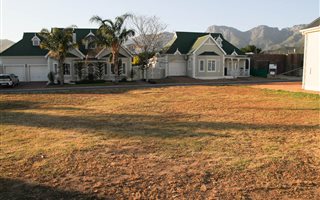 416 m² Land available in Robertson