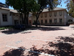 974 m² Office Space in Sandown