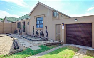 3 Bedroom House in Uitenhage Central