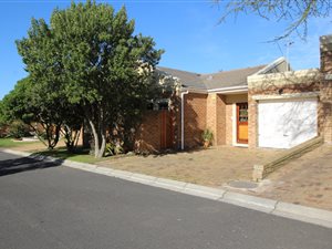 2 Bed Townhouse in D Urbanvale