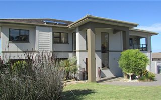 4 Bedroom House in Lovemore Heights