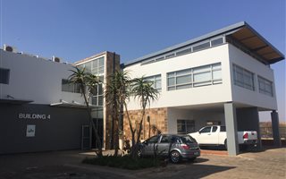 806 m² Commercial space in Highveld