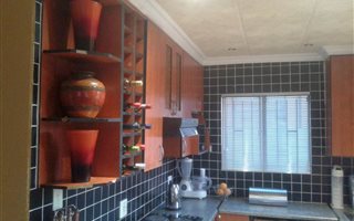 3 Bedroom House in Olievenhoutbosch