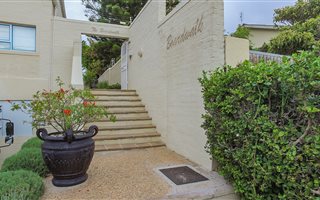 1 Bedroom Apartment in Hout Bay and surrounds