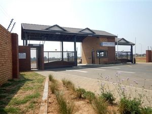 553 m² Land available in Derdepoort