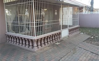 3 Bedroom Townhouse in Mackenzie Park