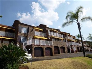 2 Bed Apartment in Waterkloof