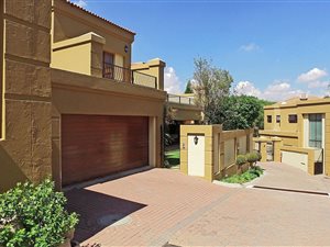 4 Bedroom House in River Club