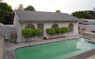 8 Bedroom House in Parkmore