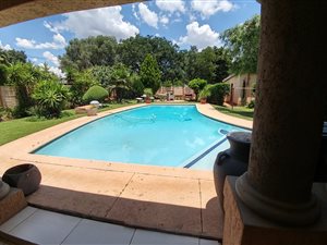 4 Bed House in Valhalla