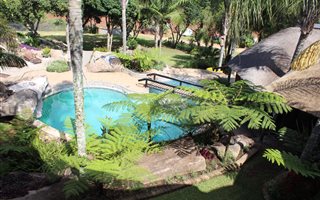 9 Bedroom House in White River