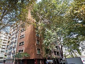 1 Bed Apartment in Joubert Park