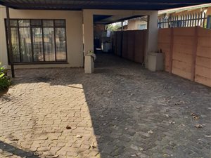 4 Bed House in LesMarais