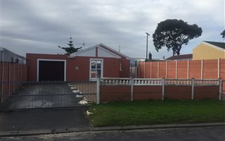 1 Bedroom Flat in Mitchells Plain