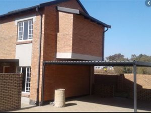 2 Bed Duplex in Raslouw