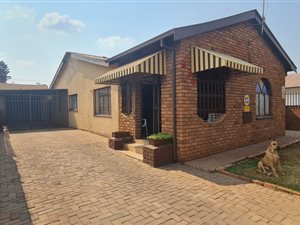 3 Bed House in Laudium
