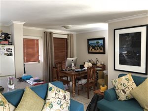 3 Bedroom Apartment in Onder Papegaaiberg