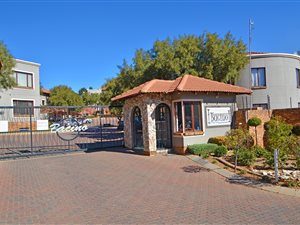2 Bed Apartment in Winchester Hills