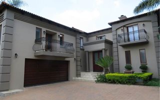5 Bedroom House in Faerie Glen
