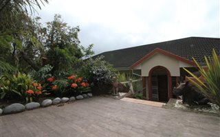 4 Bedroom House in Bergsig