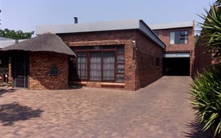 3 Bedroom House in Vanderbijlpark SW2