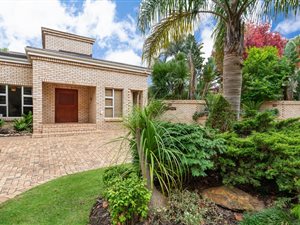 5 Bed House in Heatherlands
