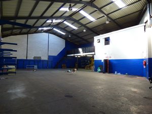425 m² Industrial space in Montague Gardens