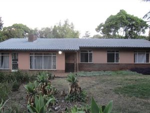 4 Bed House in Bronberrick