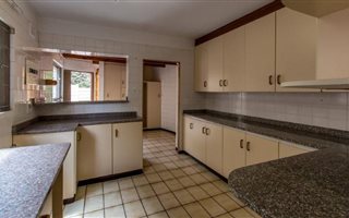 4 Bedroom House in Woodside
