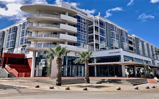 1 Bedroom Apartment in Waterfront