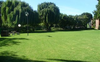 2 Bedroom Townhouse in Atholl Gardens