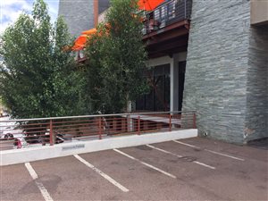 143 m² Commercial space in Chantelle