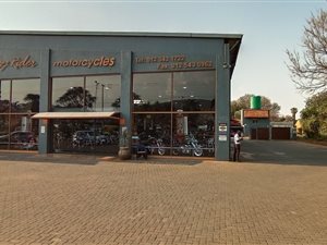 2000 m² Commercial space in Annlin