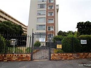 3 Bed Apartment in Kenilworth