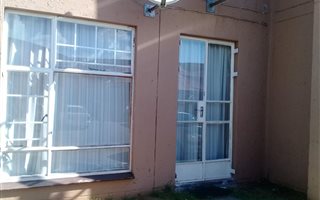 2 Bedroom Townhouse in Alan Manor