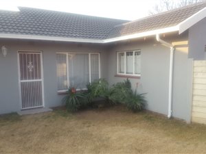 3 Bed House in Bonaero Park