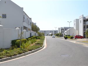 2 Bed Apartment in Nuutgevonden