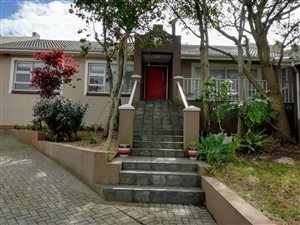 3 Bed House in Blue Horizon Bay