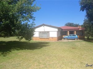 2.2 ha Smallholding in Sundra