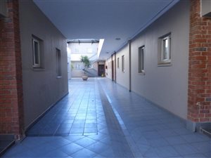 2 Bed Flat in Bruma