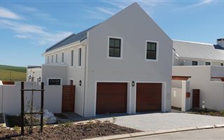 3 Bedroom Townhouse in Graanendal