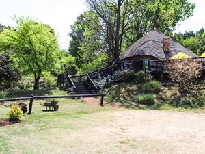 1475 m² Commercial space in Underberg