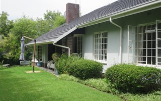 6 Bedroom House in Gallo Manor